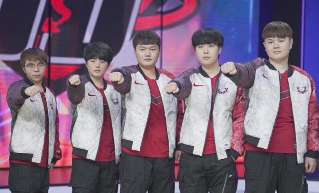 全球中的定 全球中的定