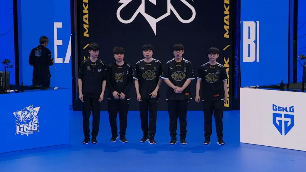 江苏苏宁 江苏苏宁